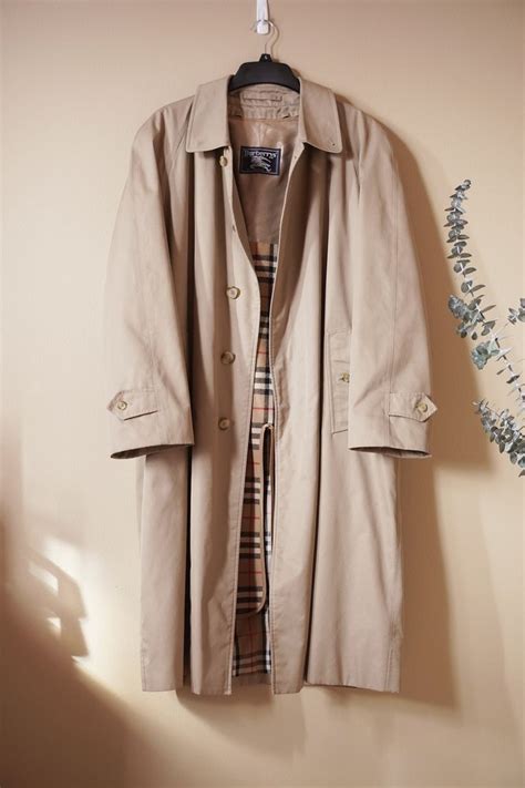 trenchcoat beige burberry|Burberry trench coat removable lining.